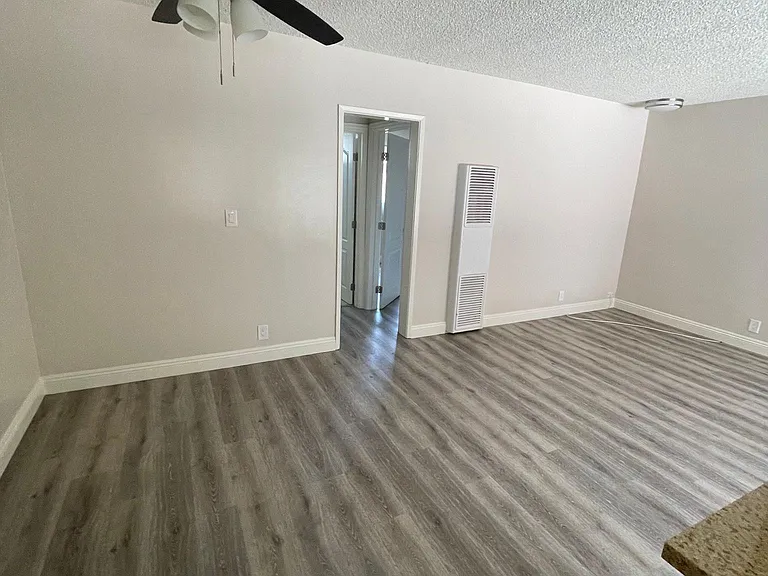 1027 S Atlantic Blvd #4 — Photo 8