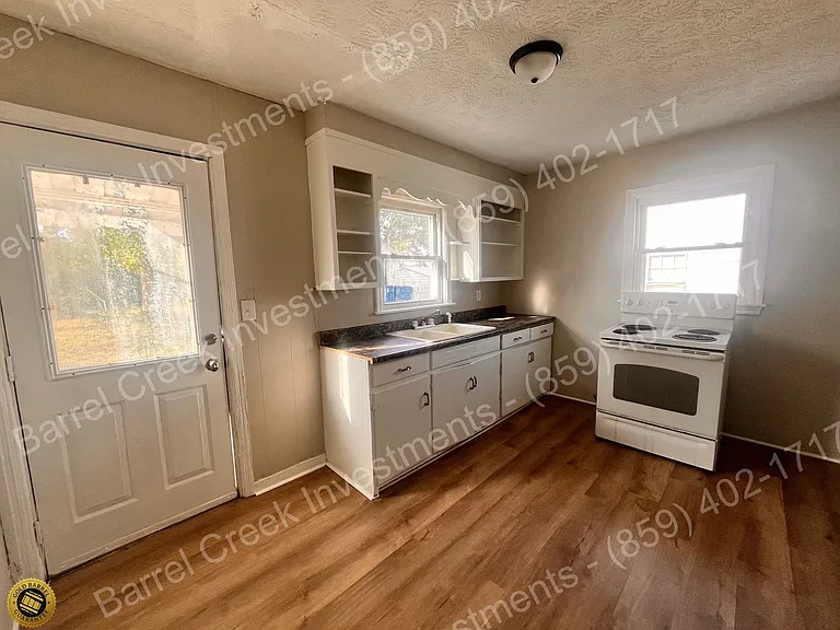 560 Bellows Mill Rd — Photo 4