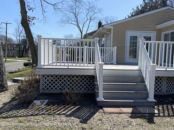 3rd image of 211 Henley Ave