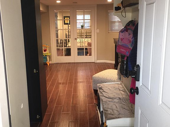 4th image of 2259 W Diversey Ave #G
