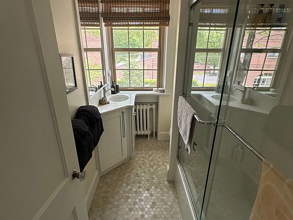5th image of 8001 Germantown Ave APT 25