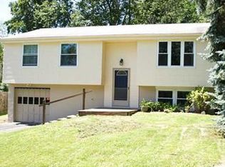 1177 Cambier Dr, Crescent, PA 15046