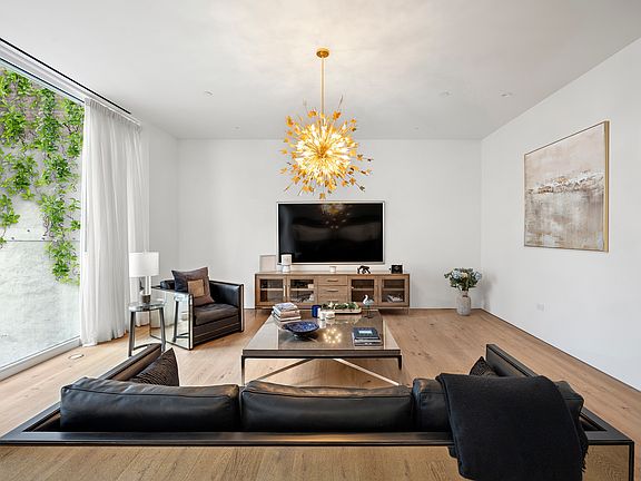 5th image of 532 W 20th St #4