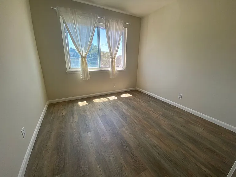 2199 Grant Street — Photo 9