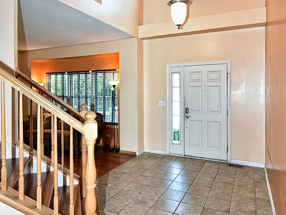 4th image of 3027 Foxmoor Dr
