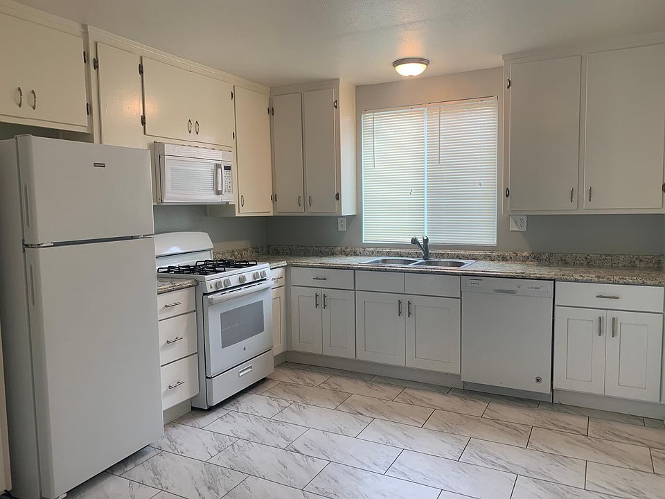 1st image of 1050 Gaviota Ave APT 2
