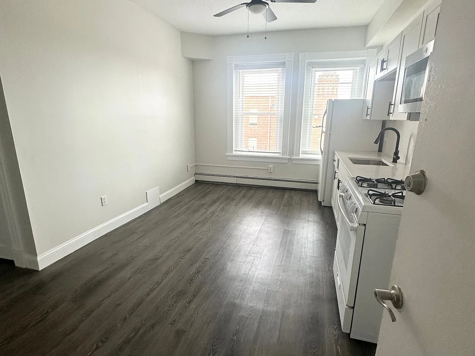 1 bed, 1.0 bath, 750 sqft, $1,400 — Photo 4