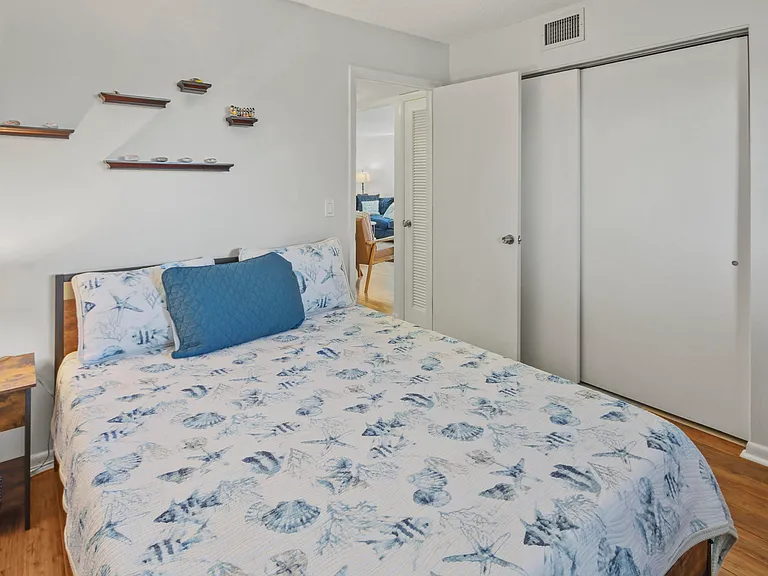 2936 Lake Shore Dr #310 — Photo 12