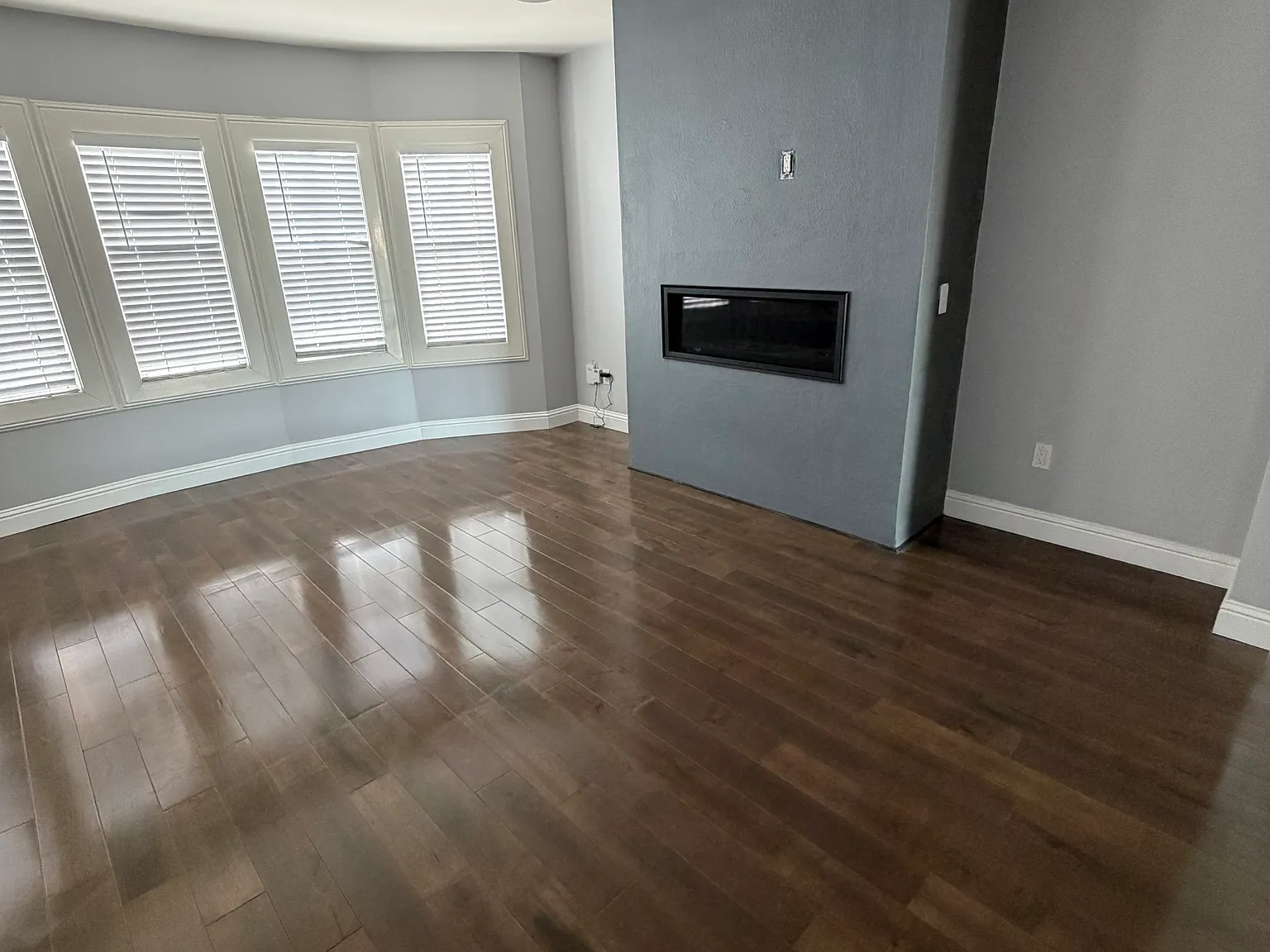4 bed, 2300 sqft, $7,500 — Photo 3