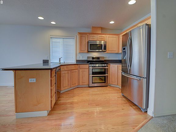 3rd image of 16501 NE 19th St
