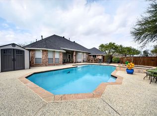 130 Meadow Glen Ln, Ovilla, TX