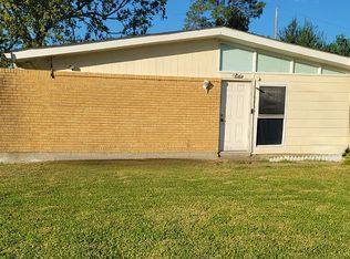 1925 Farmington Pl, Gretna, LA 70056