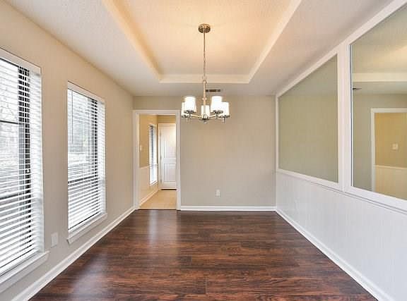 3rd image of 623 Jellison Blvd