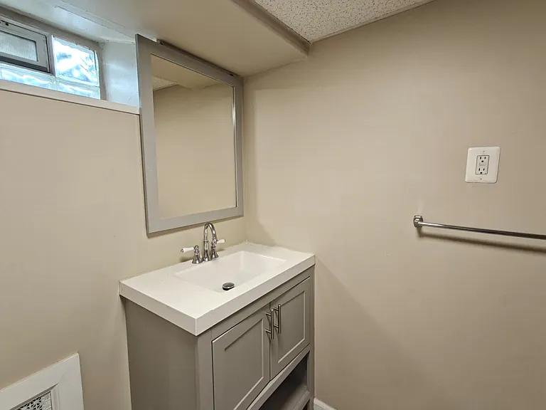 6766 Blakemore St #C1 — Photo 5