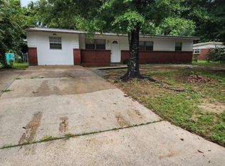 6565 Julia Dr, Milton, FL 32570