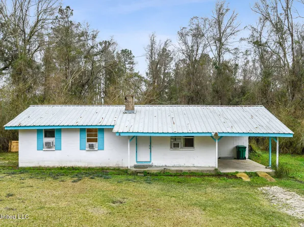 20228 Lewis Ln, Picayune, MS 39466