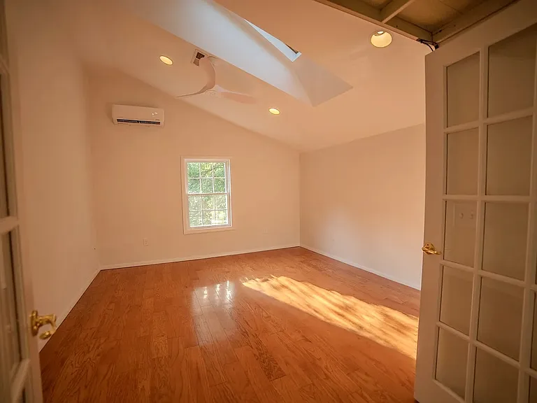 107 W Main St #1-B — Photo 7