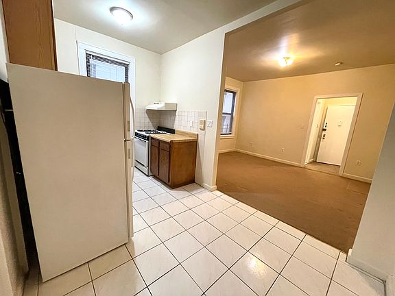 4th image of 45-19 40th St #2H