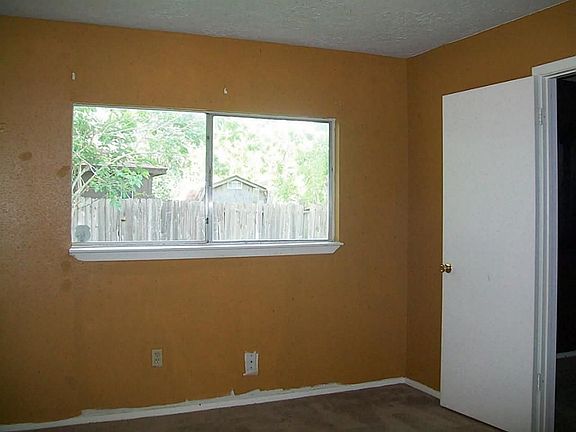 5th image of 10003 Bell Towne Dr