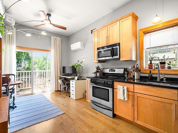 2nd image of 1641 N Franklin PLACE #3