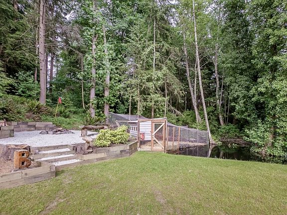 5th image of 1846 Lake Dr