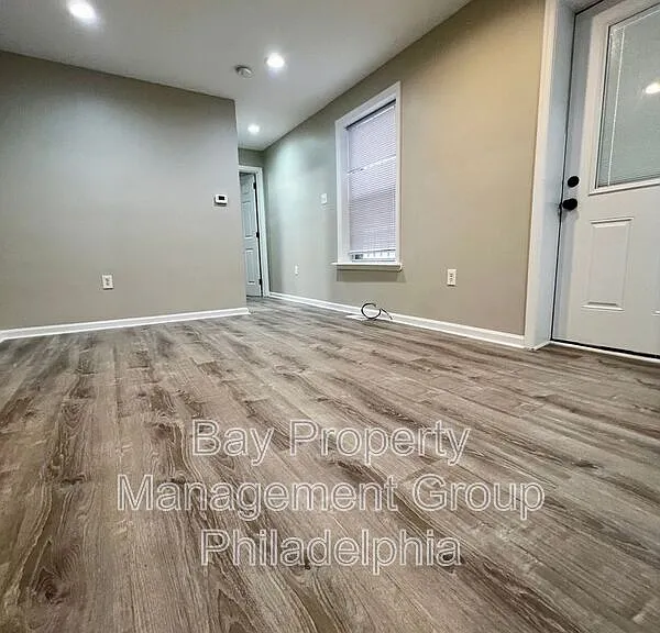 1844 Master St #1 — Photo 7