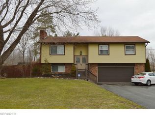 8984 Wiencek Rd, Streetsboro, OH 44241