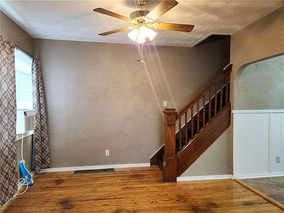 3rd image of 248 1/2 Kennedy Ave