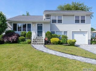 3580 Summer Dr, Wantagh, NY 11793