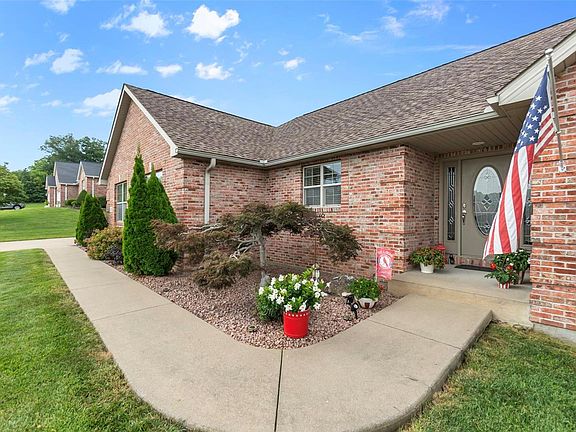 2nd image of 1226 Chamberlain Dr