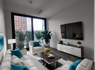 1 Jarvis St #405, Hamilton, ON L8R3J2