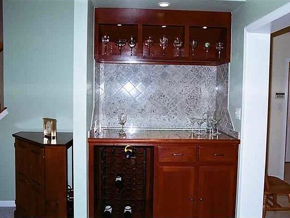 5th image of 101 Marble House Dr