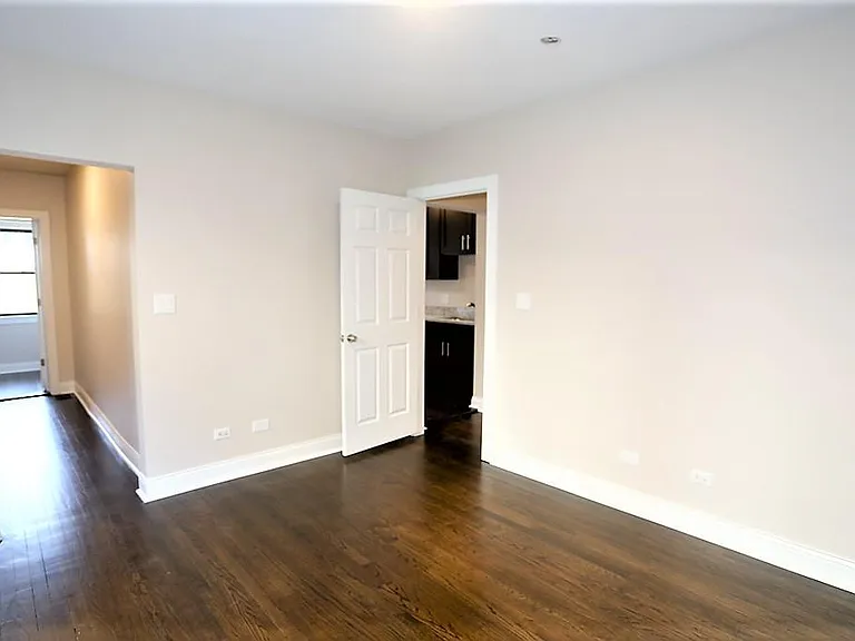4447 N Rockwell St #1 — Photo 15