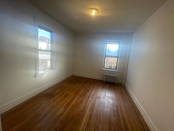 2nd image of 1745 E 12th St APT 2