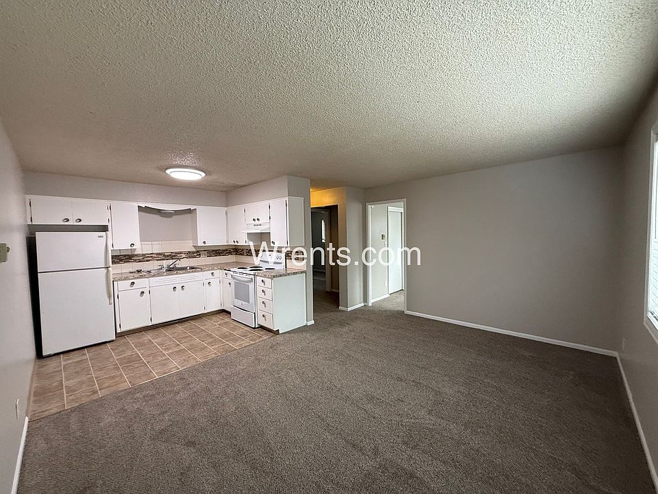1st image of 2106 W 1st Ave #202