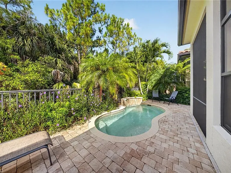 7890 Allende Ln — Photo 35