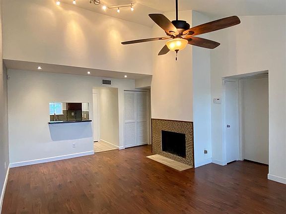 3rd image of 1880 White Oak Dr APT 124