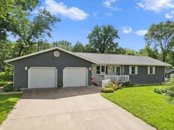 7437 North St, Sauk City, WI 53583