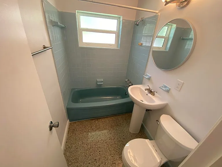 400 Argyle Ct — Photo 42