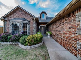 3587 Remington Place Rd, Norman, OK 73072