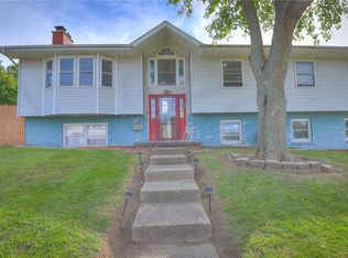 2220 N Longwood Dr, Decatur, IL 62526