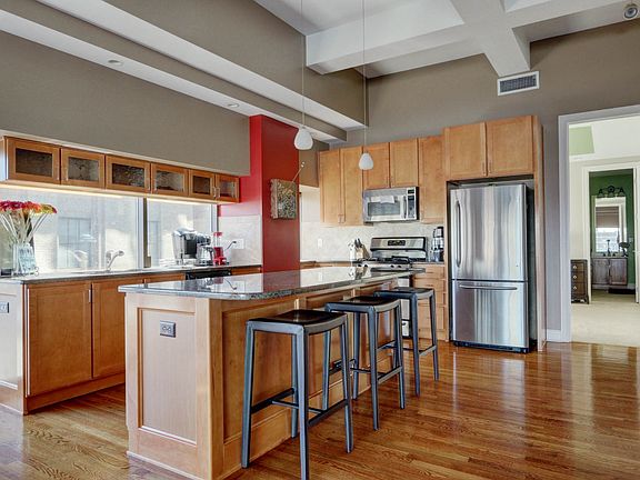 5th image of 1101 Walnut St Unit 701