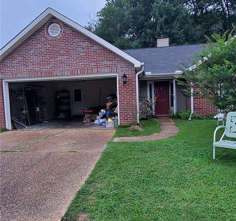 1st image of 350 39th St