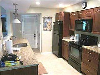 3rd image of 4733 Tennis Club Ln