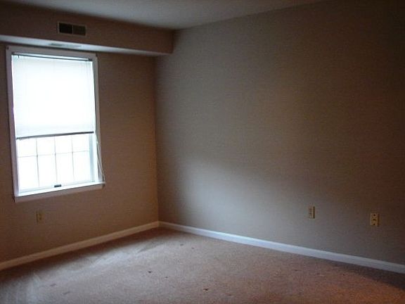 Master Bedroom 13x11