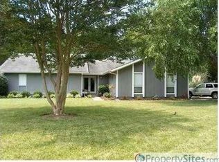 1085 Blue Castle Ln, Virginia Beach, VA 23454