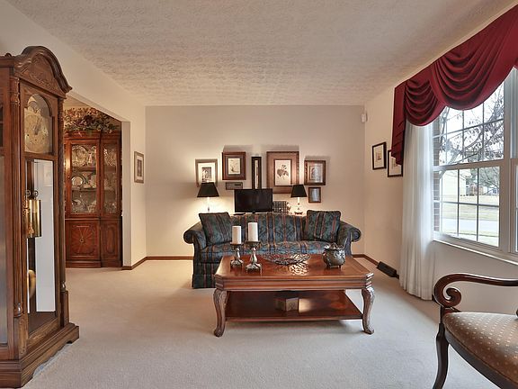 5th image of 339 Eastworth Way