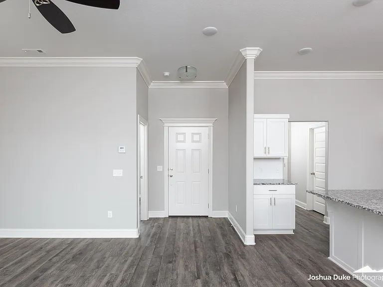5924 W Mecklin St — Photo 25