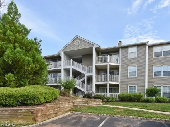 67 Lindsey Ct #4006, Franklin Park, NJ 08823