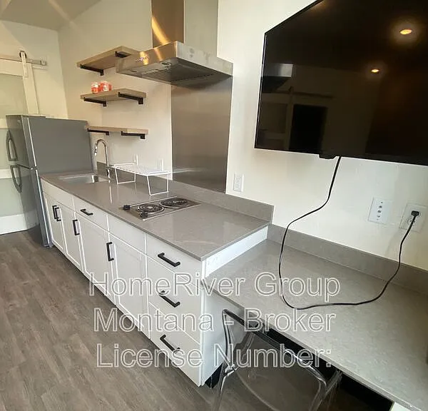 320 Clay St #104 — Photo 9